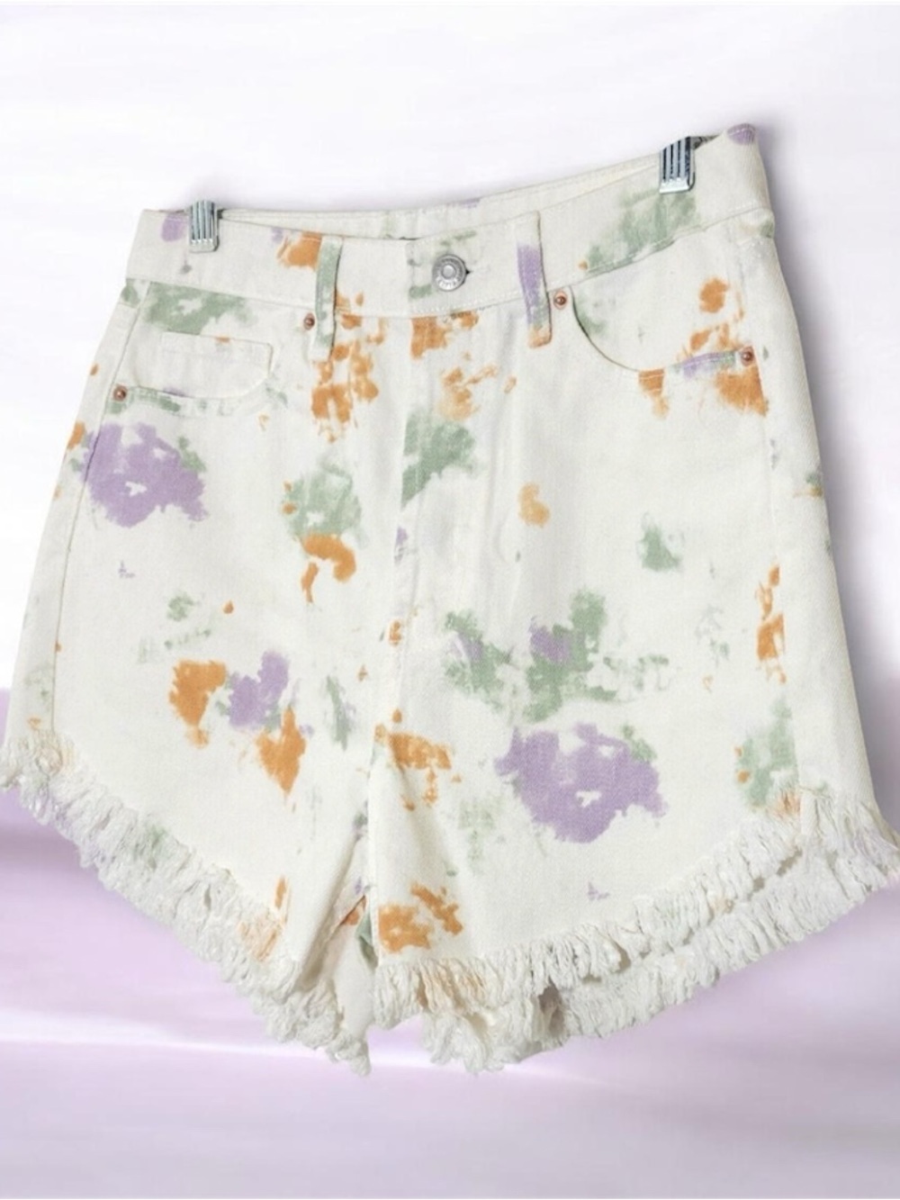 🌸Wild Fable Women's tie-dye Fringe Hem High-Rise Cut Off Denim Shorts - Picture 3 of 7